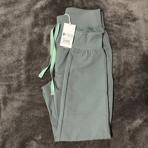 FIGS scrub joggers in Bonsai